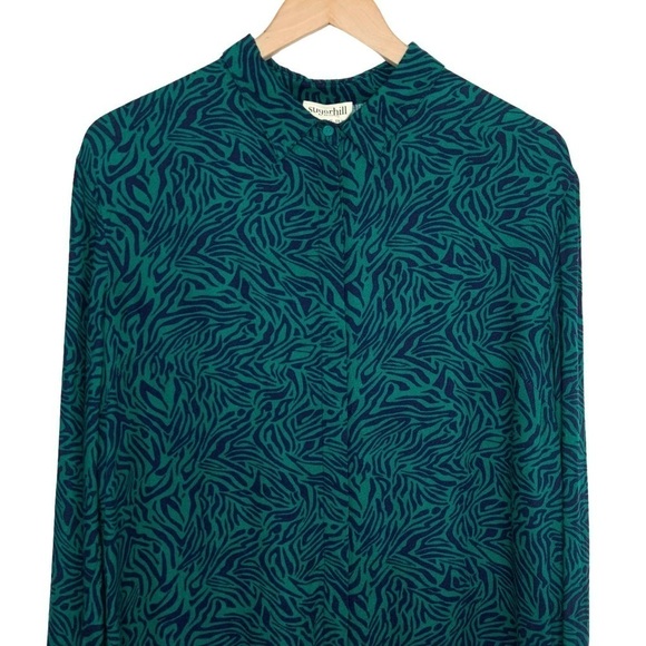Sugarhill Brighton Animal Print Button Up Shirt Sz 10 Green Blue Long Sleeve - Picture 3 of 7